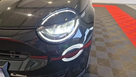 Car image 33