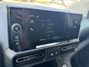 Car image 37