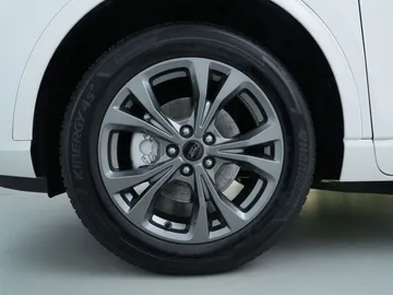 Car image 29