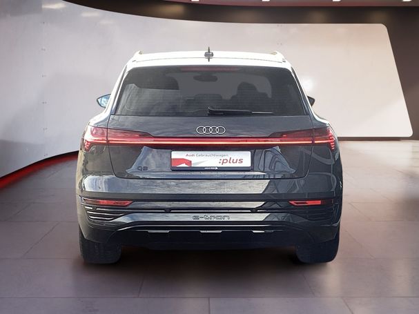 Audi Q8 50 quattro e-tron Advanced 250 kW image number 3