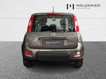 Car image 4