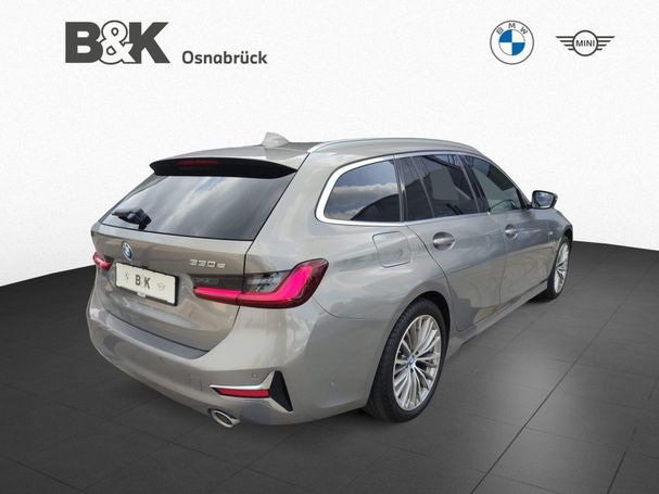 BMW 330 Touring e Luxury Line 215 kW image number 4