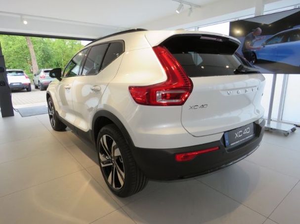 Volvo XC40 B4 Plus Dark 145 kW image number 5