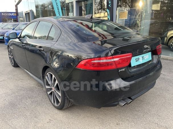 Jaguar XE 132 kW image number 16