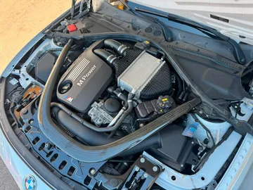 Car image 29