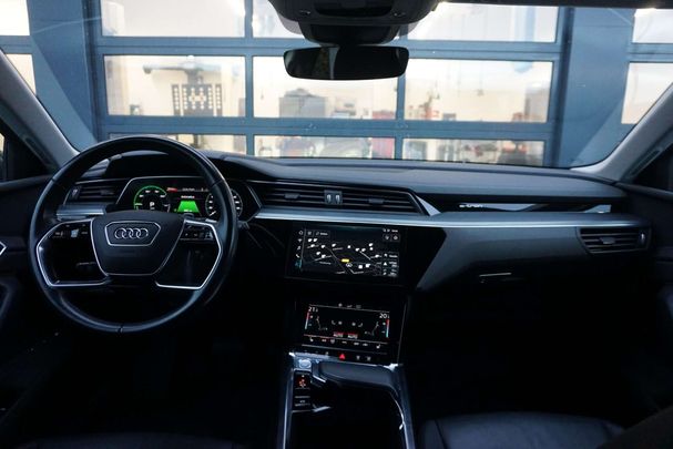 Audi e-tron 55 quattro Advanced 300 kW image number 4