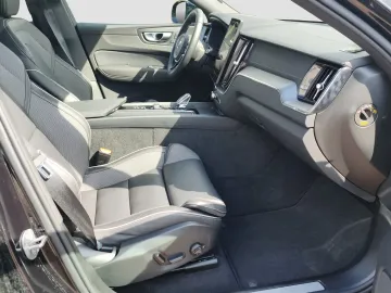 Car image 32