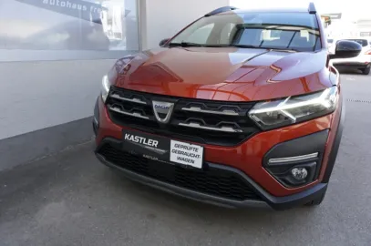 Car image 18