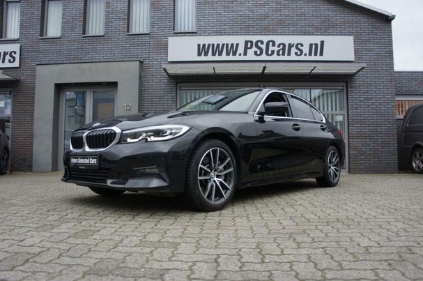 BMW 330i 190 kW image number 1