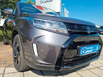 Car image 3