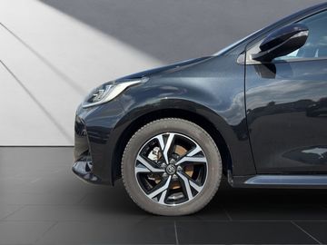 Car image 21
