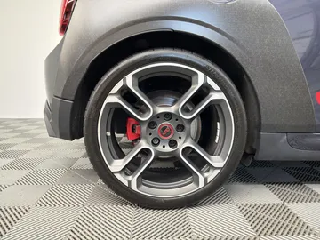 Car image 45