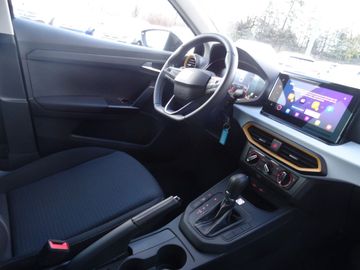 Car image 11