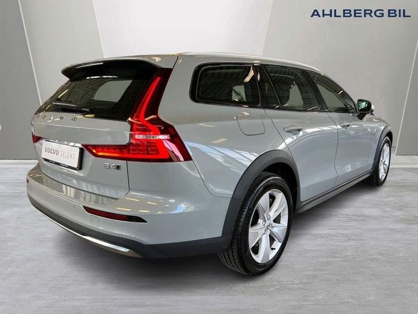 Volvo V60 Cross Country AWD B4 147 kW image number 3