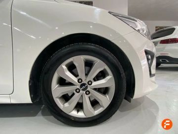 Car image 24