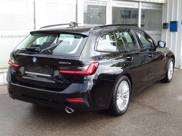 BMW 330 e Touring Sport Line xDrive 215 kW image number 6