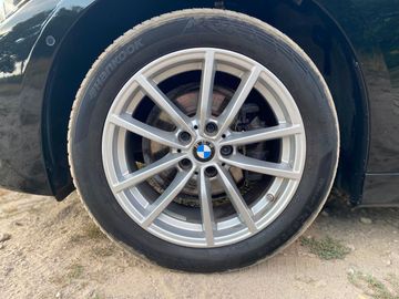 Car image 36