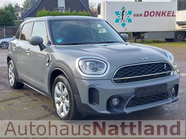 Mini Cooper SE Countryman All4 Trim ALL4 162 kW image number 3