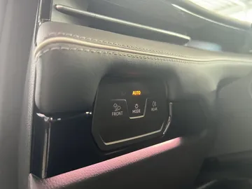 Car image 39