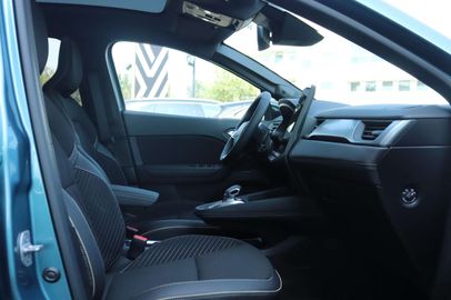 Car image 30