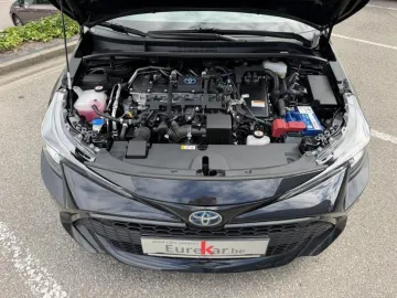 Car image 18