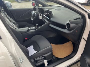 Car image 15