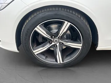 Car image 33