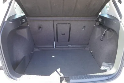 Car image 39