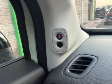 Car image 38
