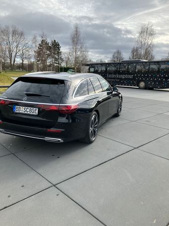 Mercedes-Benz E 300 e T 230 kW image number 7