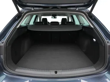 Car image 35