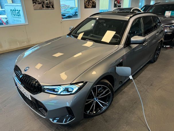 BMW 330 e Touring xDrive 216 kW image number 1