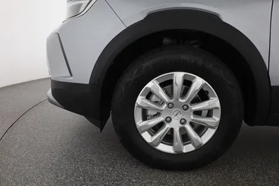 Car image 29
