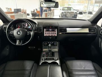 Car image 35