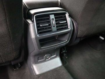 Car image 38