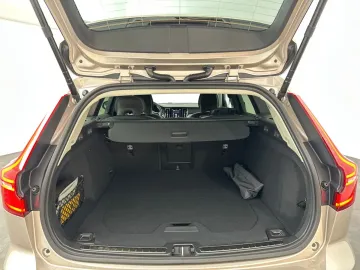 Car image 38