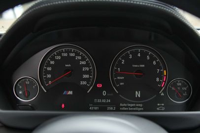 Car image 31