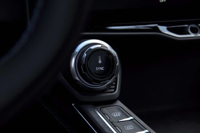 Car image 26