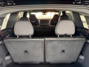 Car image 44