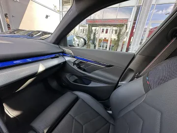 Car image 35