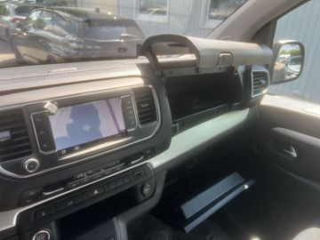 Car image 38