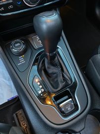 Car image 37