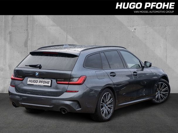 BMW 320d Touring M Sport 140 kW image number 3