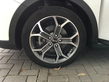 Car image 38