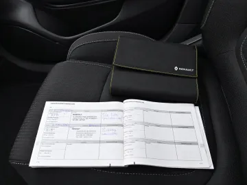 Car image 24