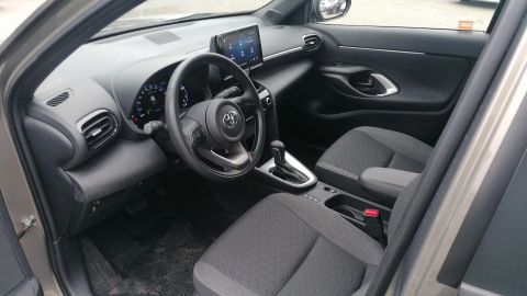 Car image 14