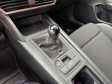 Car image 27
