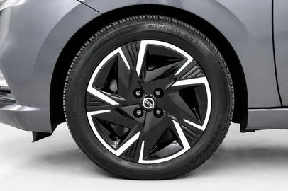 Car image 29