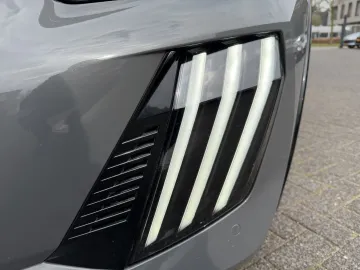 Car image 38