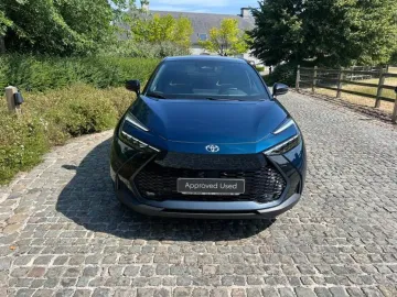 Car image 3